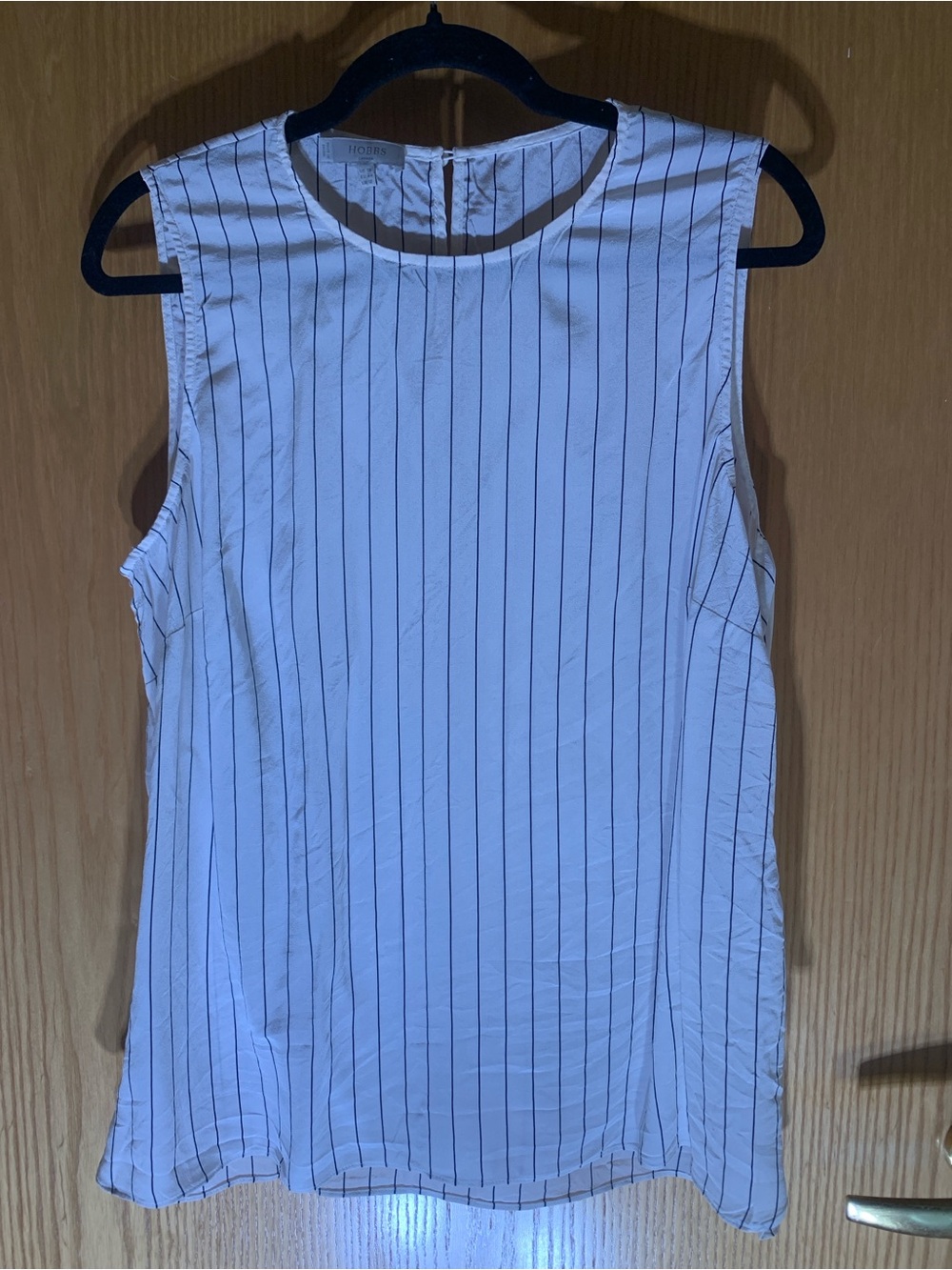 Women’s Hobbs 100% Silk Sleeveless White Pinstripe Blouse -Size 12